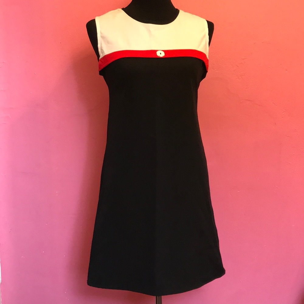 Love Her Madly Boutique mod shift dress